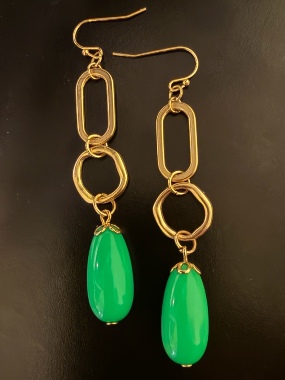 Gold-Tone Drop Earrings with Green Teardrop Dangle Beads. NWOT - Picture 3 of 6
